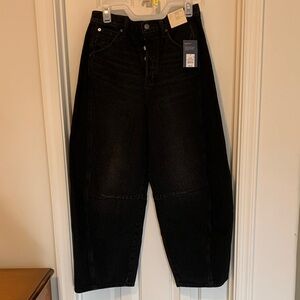 Universal Thread curved leg ankle jeans size 6